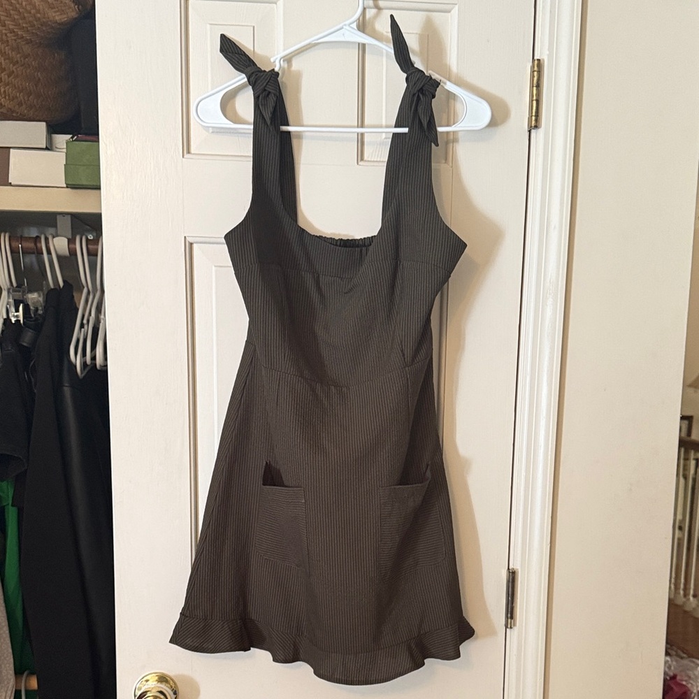 Elegant greenish grey tie strap Dress